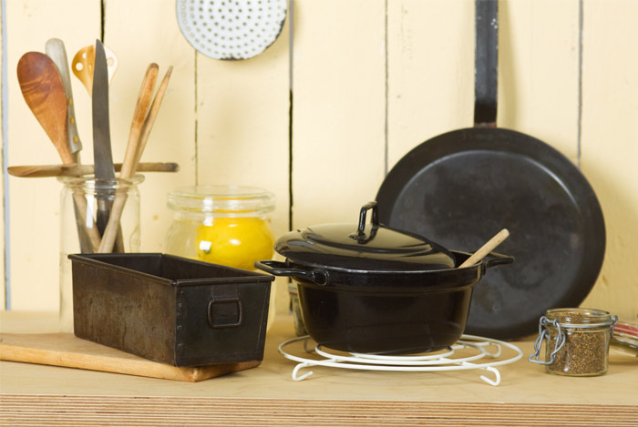 Cast Iron Versus Non-Stick Pans - Which Is Better For Your Health